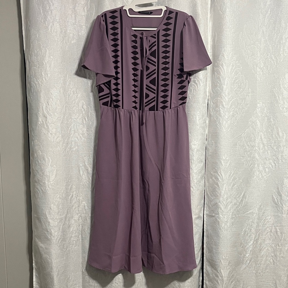 BloomChic Purple Patterned Midi Dress